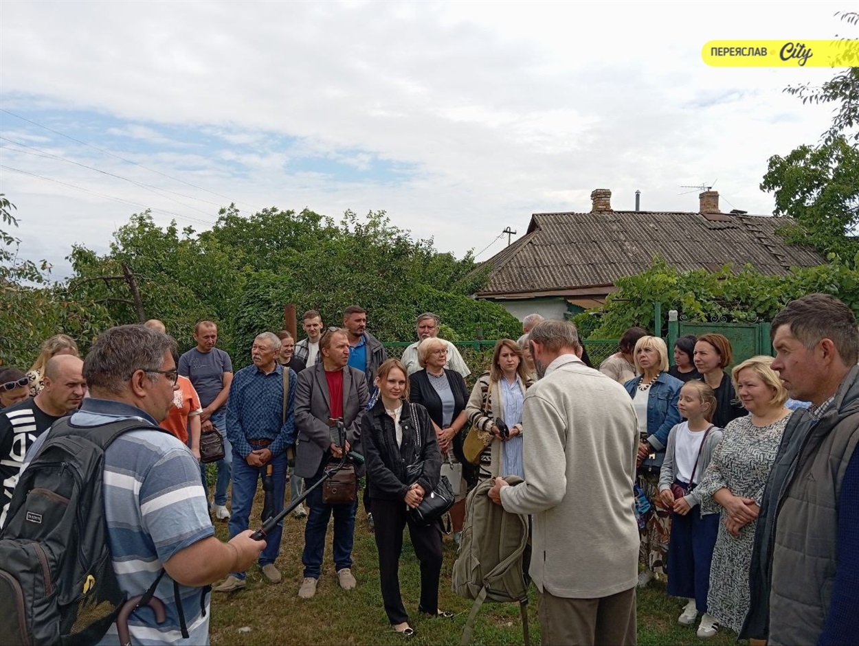 У Переяславі провели першу екскурсію комплексом Михайлівської церкви після звільнення від упц мп
