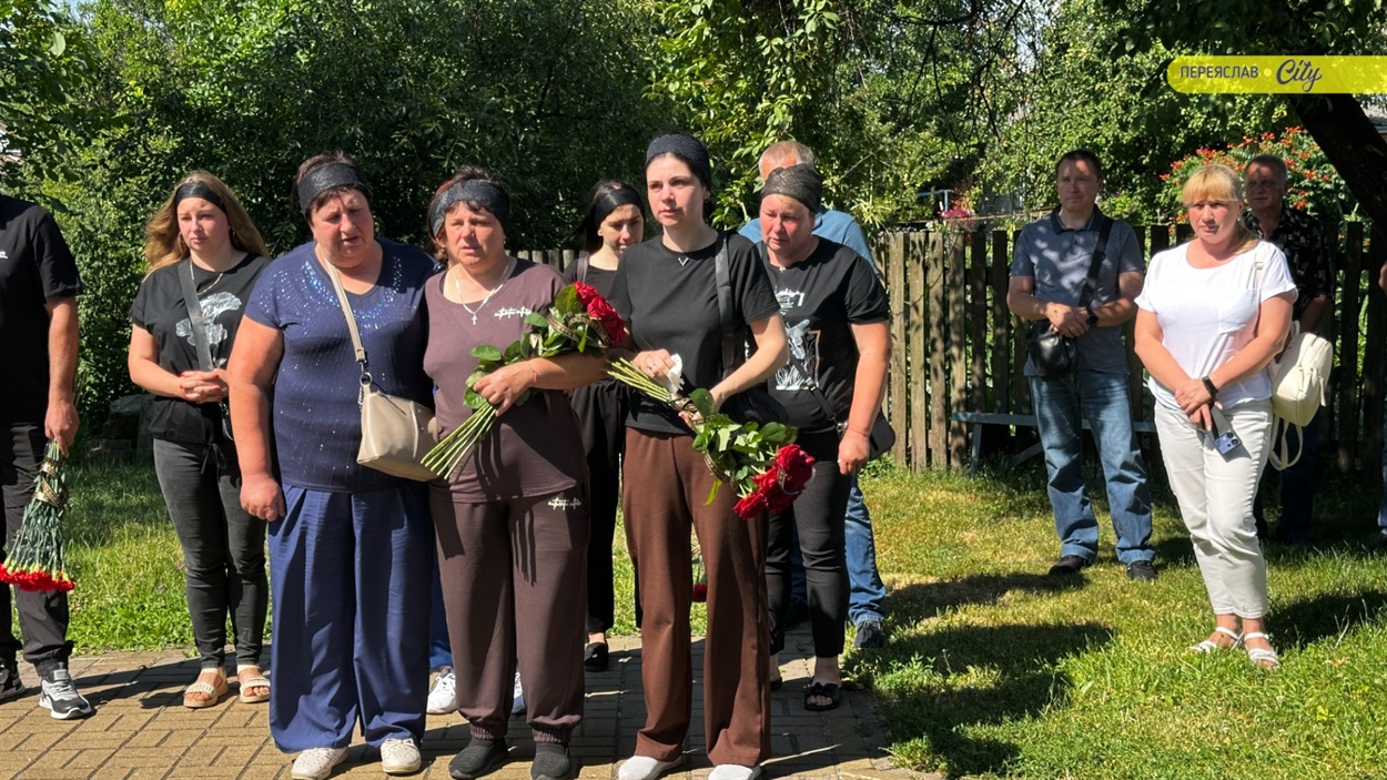 Переяславщина попрощалася з Героєм Олександром Фесенком, він все життя вирощував хліб