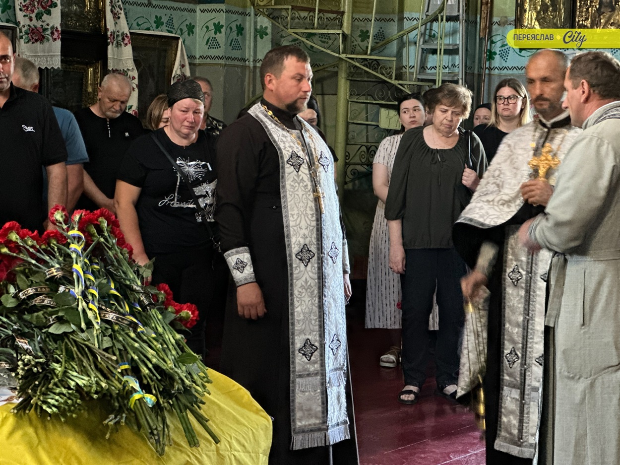 Переяславщина попрощалася з Героєм Олександром Фесенком, він все життя вирощував хліб