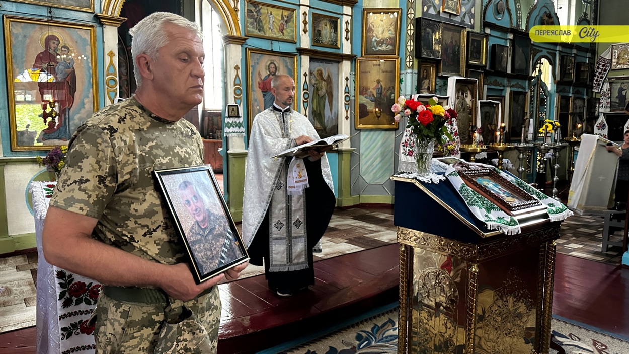 Переяславщина попрощалася з Героєм Олександром Фесенком, він все життя вирощував хліб