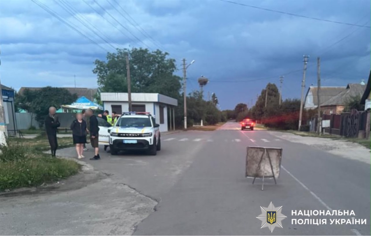 У Переяславі зіткнулися легковий автомобіль і мотоцикл: байкера госпіталізували