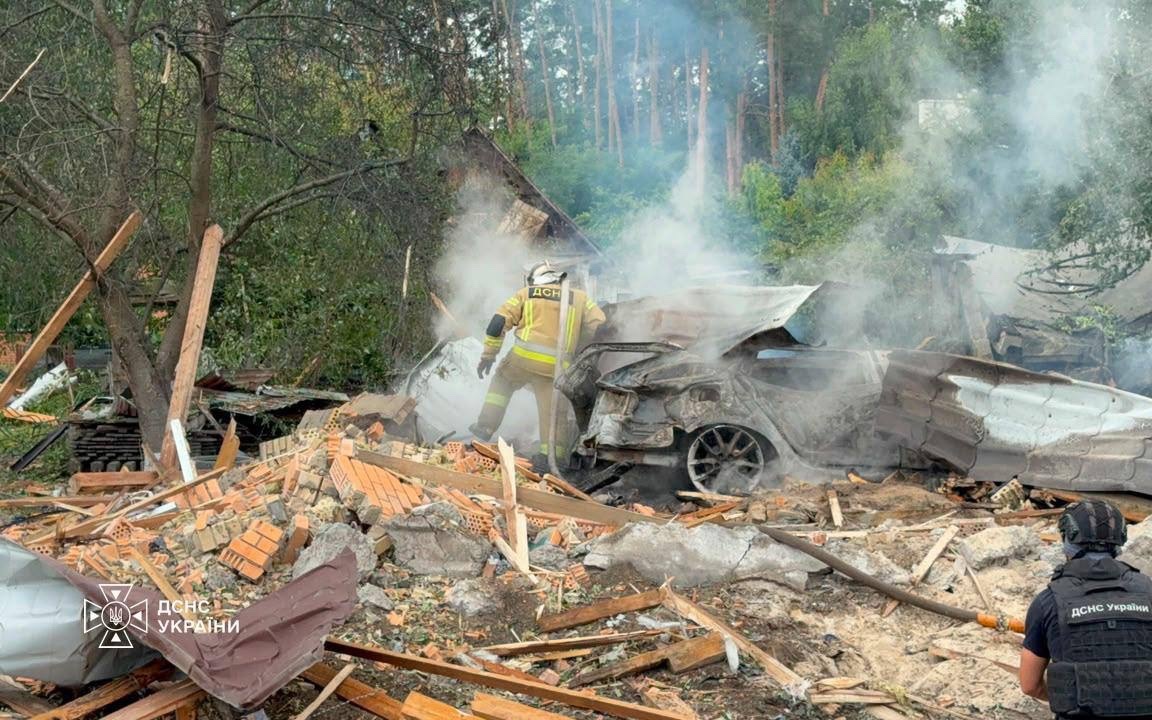 Унаслідок ракетного удару росії по Київщині 24 липня загинули 10 людей, ще близько 100 поранені