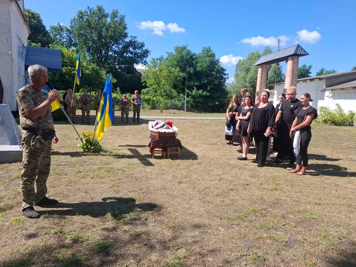 "Борсук" найперше рятував побратимів": на Переяславщині попрощалися з Героєм Григорієм Ребченком