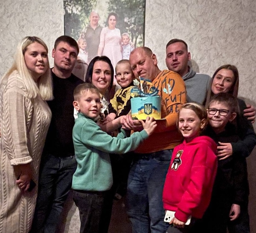 Захисник Іван Чечет з Переяславщини у колі рідних 