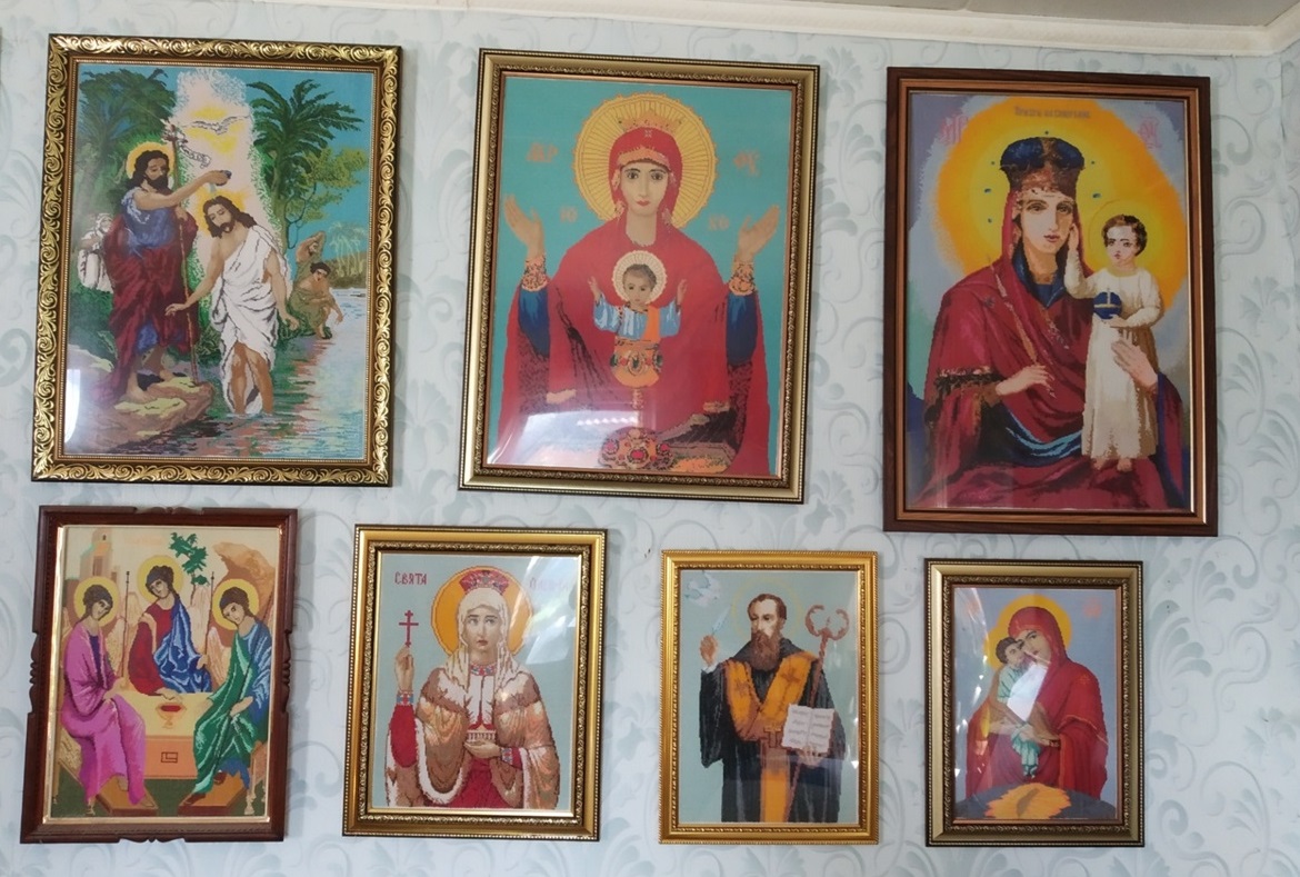 Марія Репа захоплюється вишивкою – має колекцію своїх робіт 