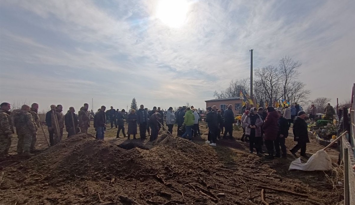 У Пристромах попрощалися із захисником України Олександром Іващенком. 8 березня 2025 р.  