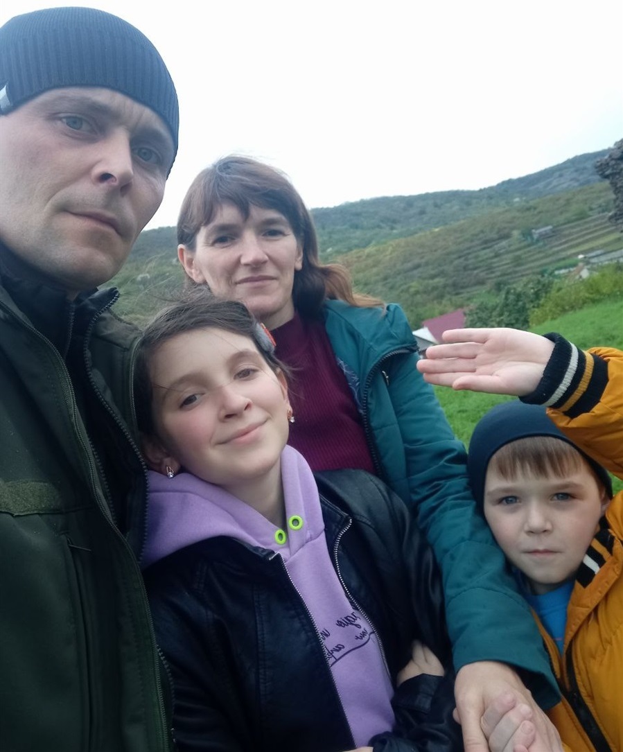 Степан Свищо, Іванна Гаврош та їхні діти – Святослава і Степанко